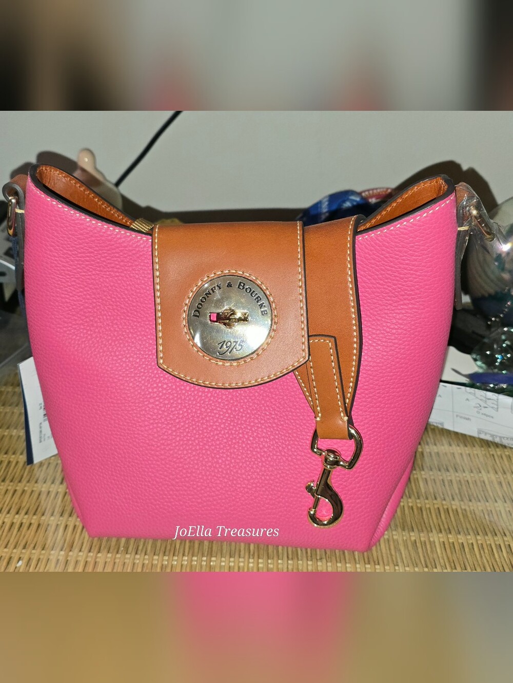 Dooney & Bourke Pebble Turnlock Sac 22 NWT